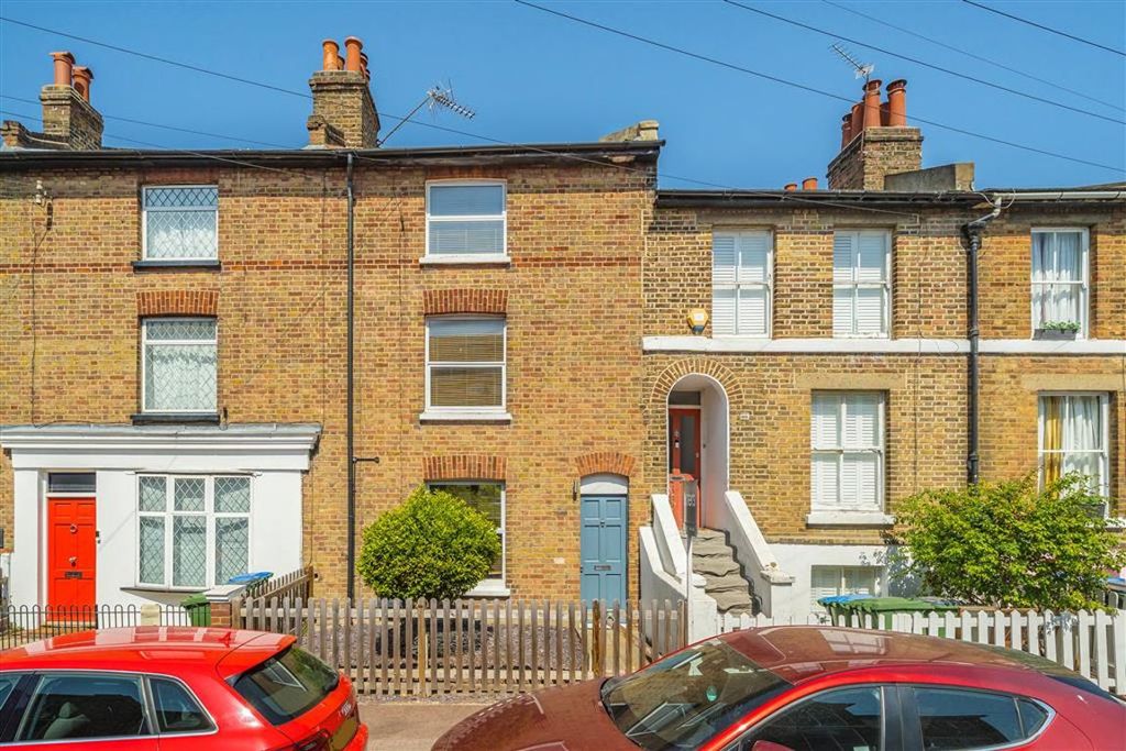 Property photo 1 of 8