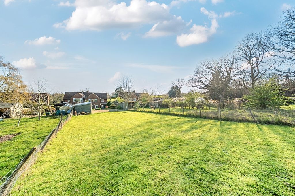 Property photo 2 of 9