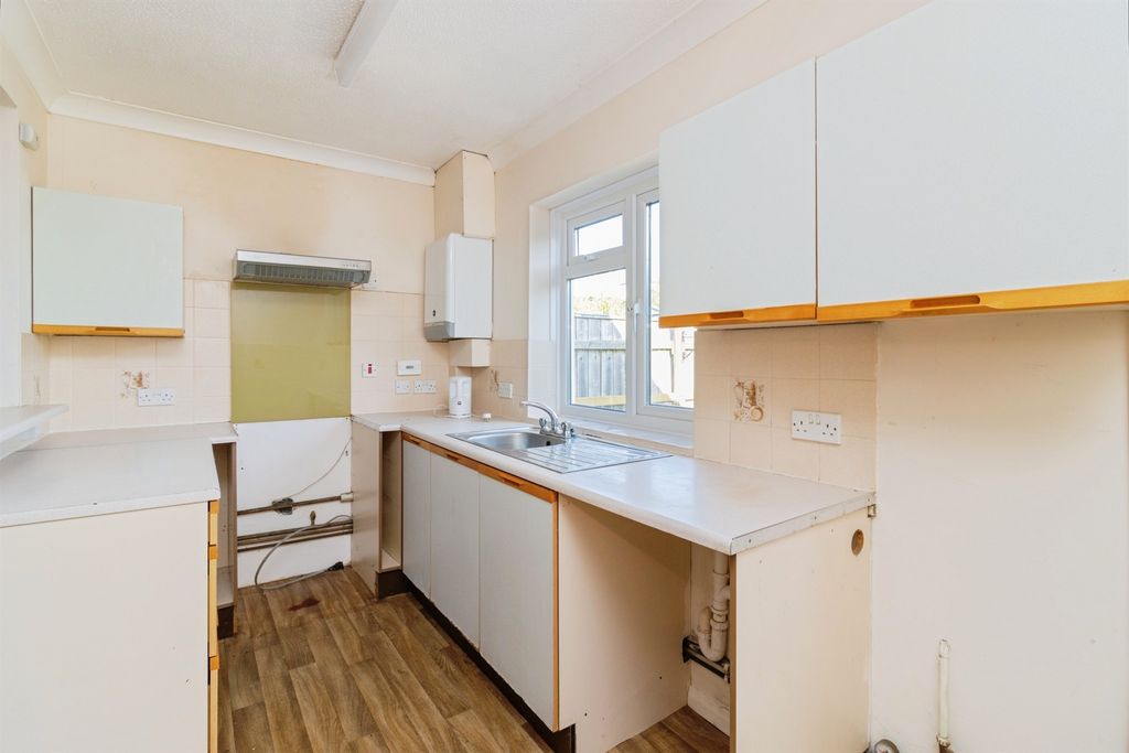 Property photo 3 of 17