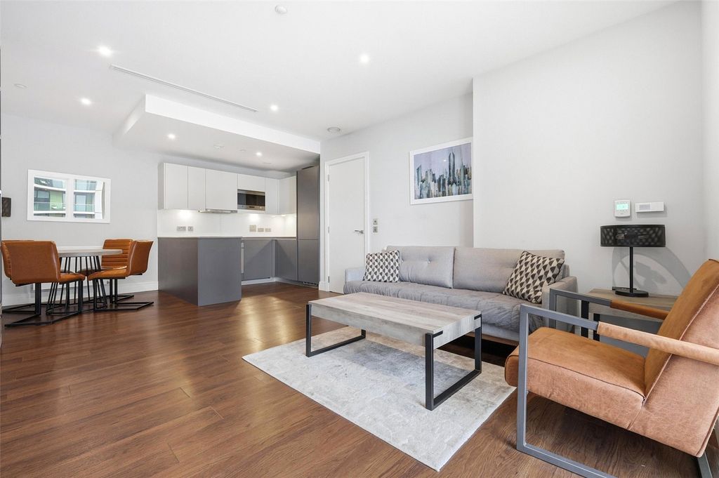 Property photo 2 of 19 Picture No. 12