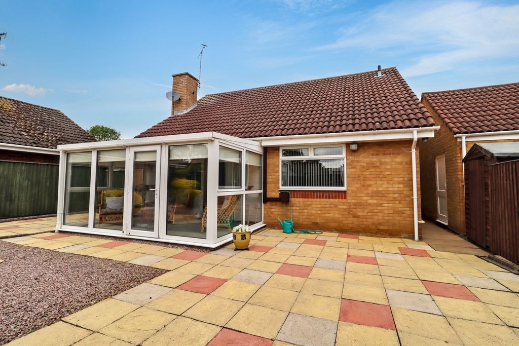 Property photo 2 of 21 4215204