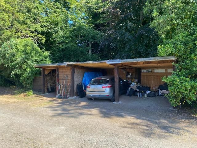 Property photo 3 of 22 Carport