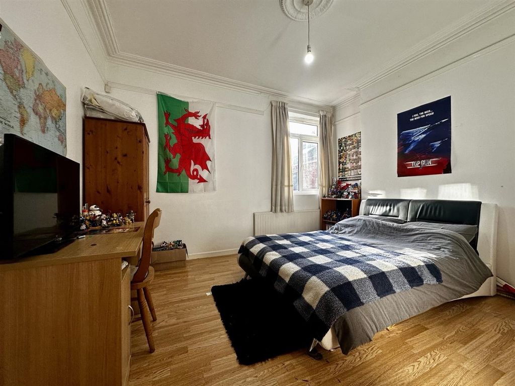 Property photo 3 of 9 3.Jpeg