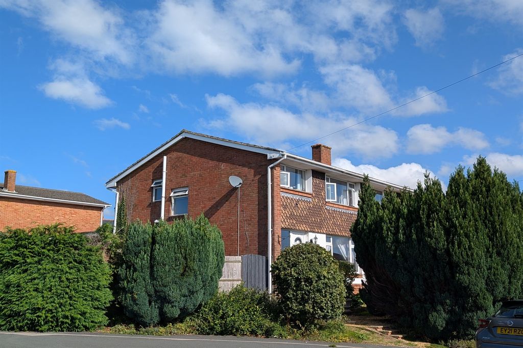 Property photo 1 of 15 (Thumbnail)