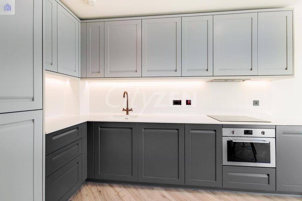 Property photo 2 of 14 Kitchen