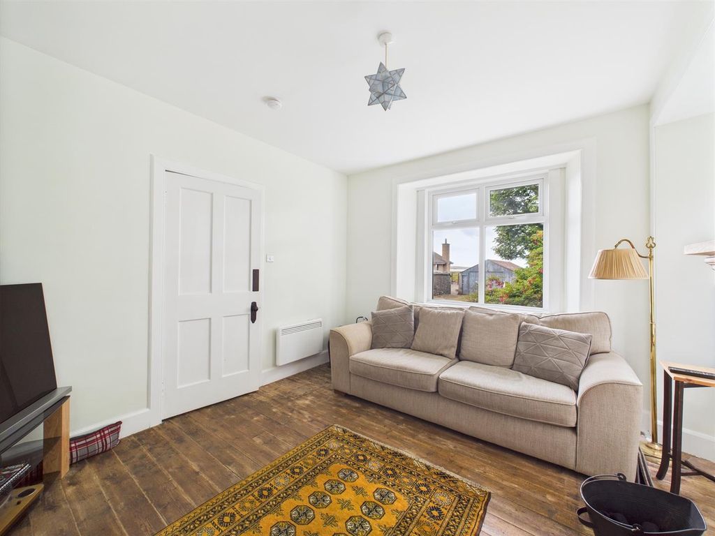 Property photo 3 of 23