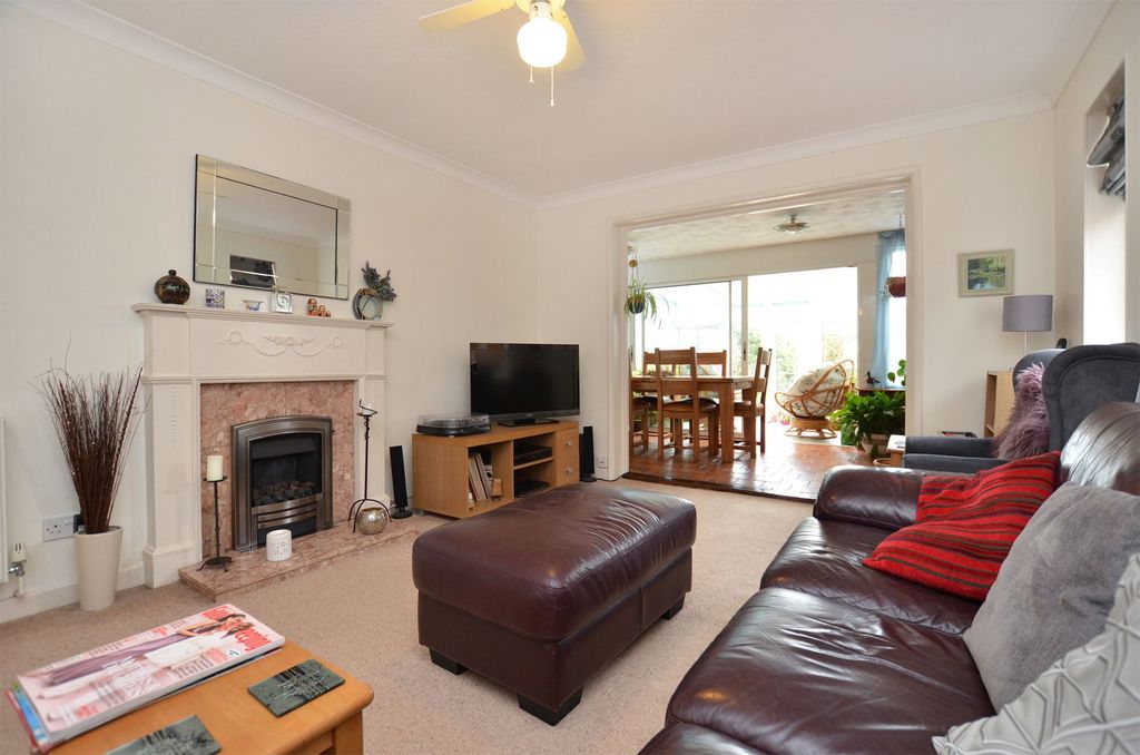 Property photo 2 of 22 2 - Living-Room