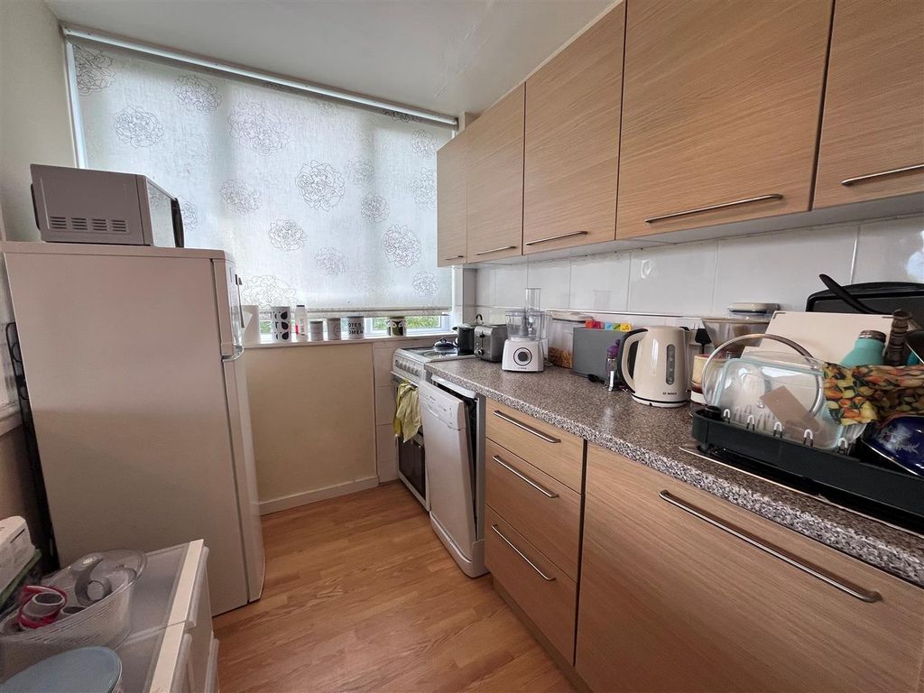 Property photo 3 of 8 12.Jpg