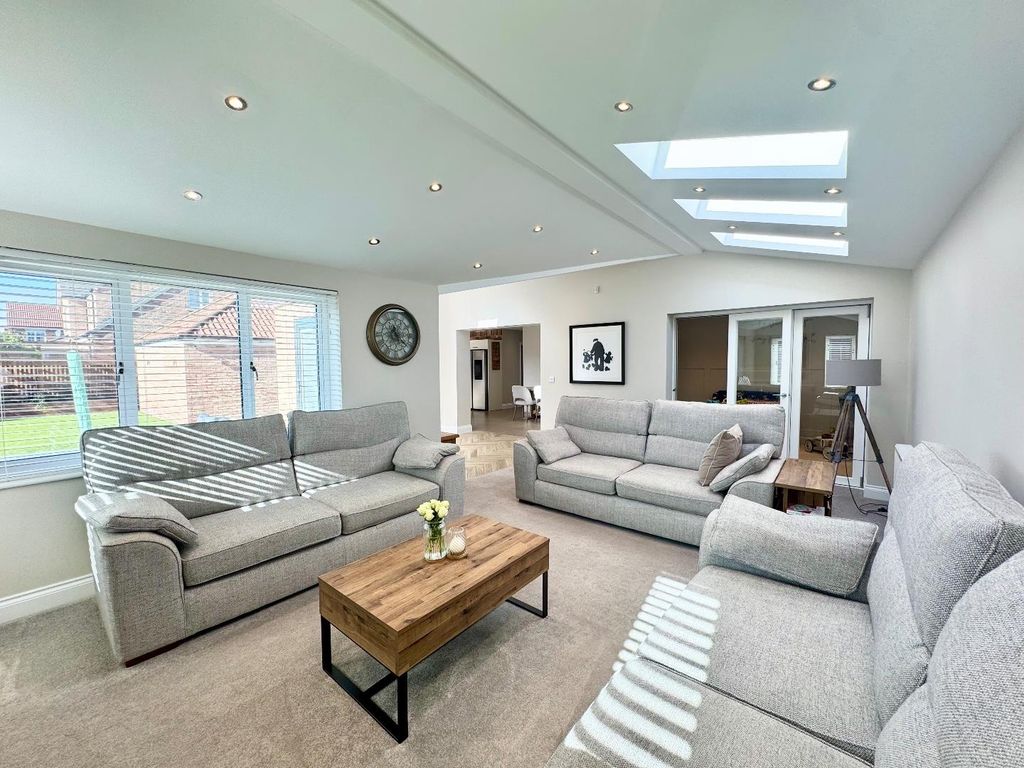 Property photo 3 of 33 Reception Room