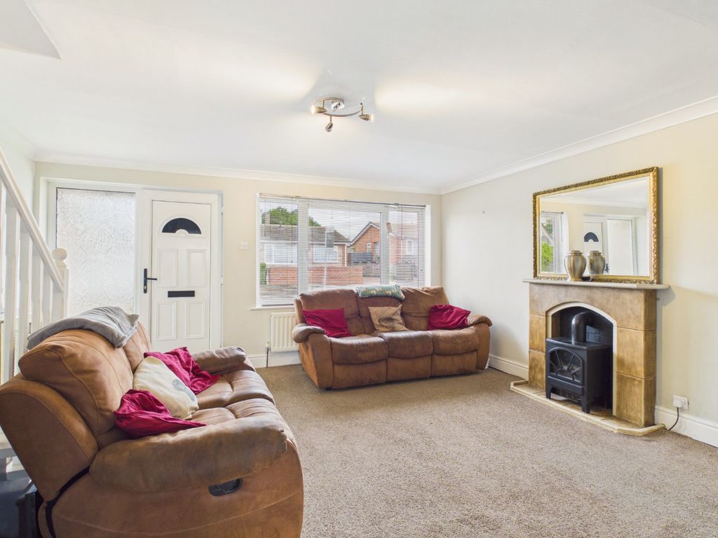 Property photo 2 of 16 5530561