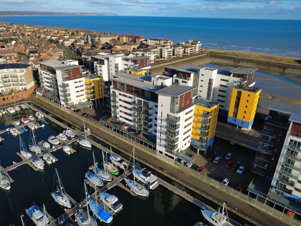 Property photo 1 of 21