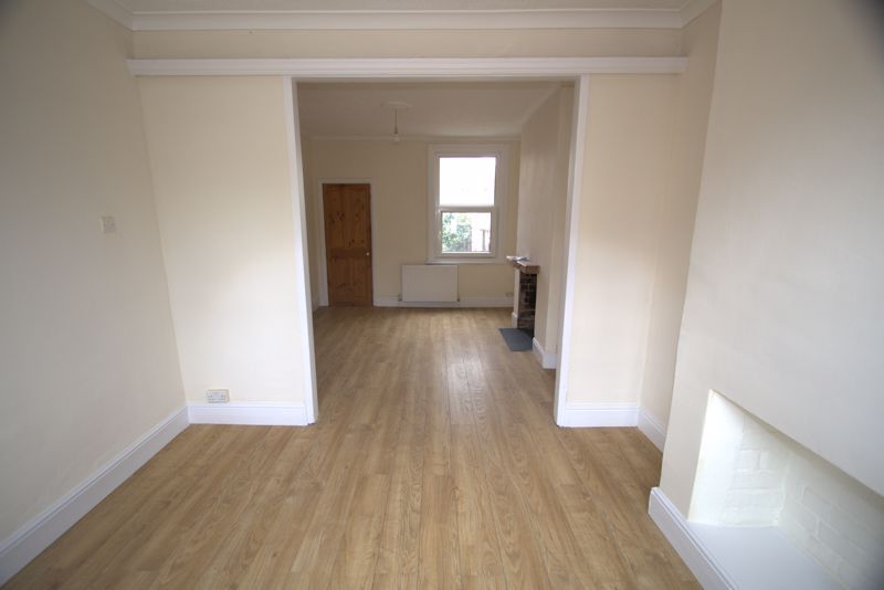 Property photo 2 of 12 Photo 5