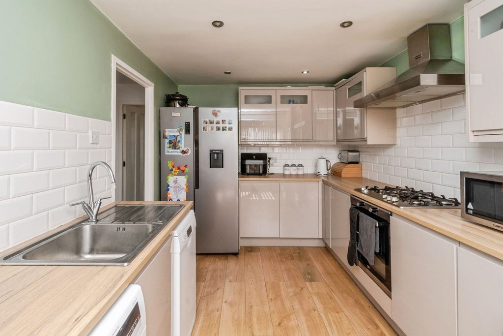 Property photo 2 of 17 Pbox-Img.Jpg