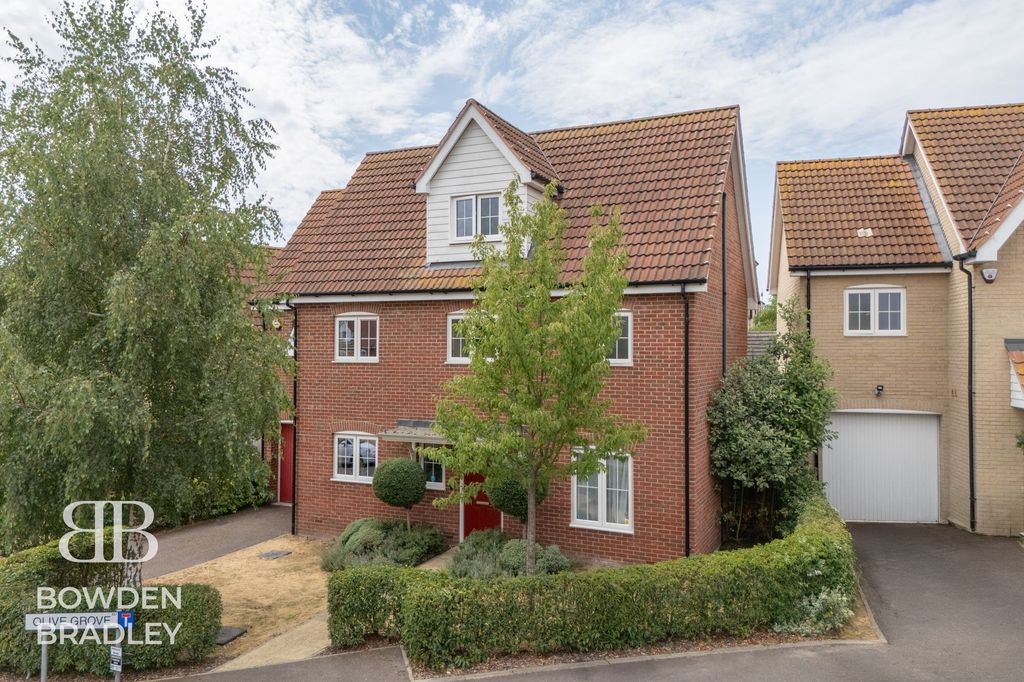 Property photo 1 of 32