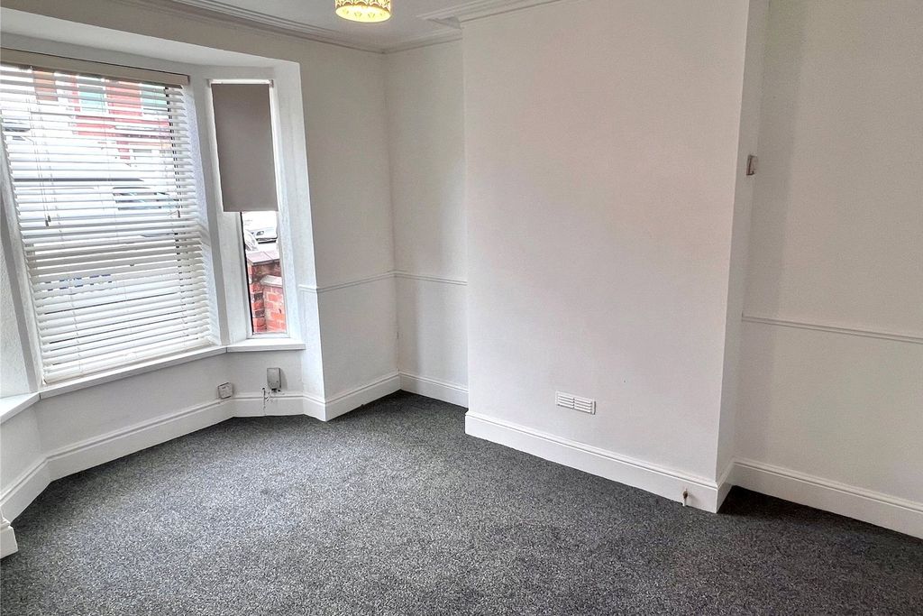 Property photo 3 of 9 Picture No. 12