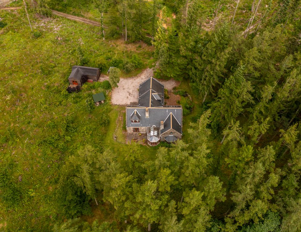 Property photo 2 of 19