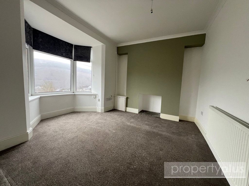 Property photo 2 of 12 Picture No. 06