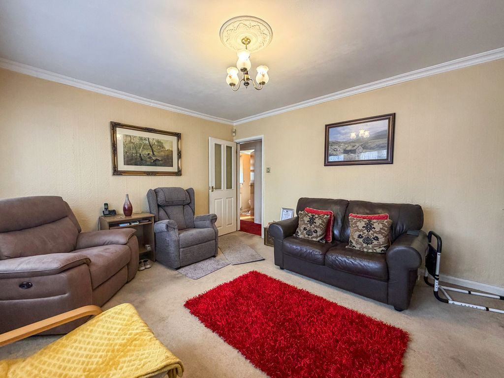 Property photo 3 of 13 Img_4110