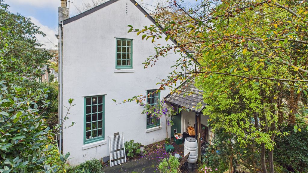 Property photo 2 of 13 Gallery