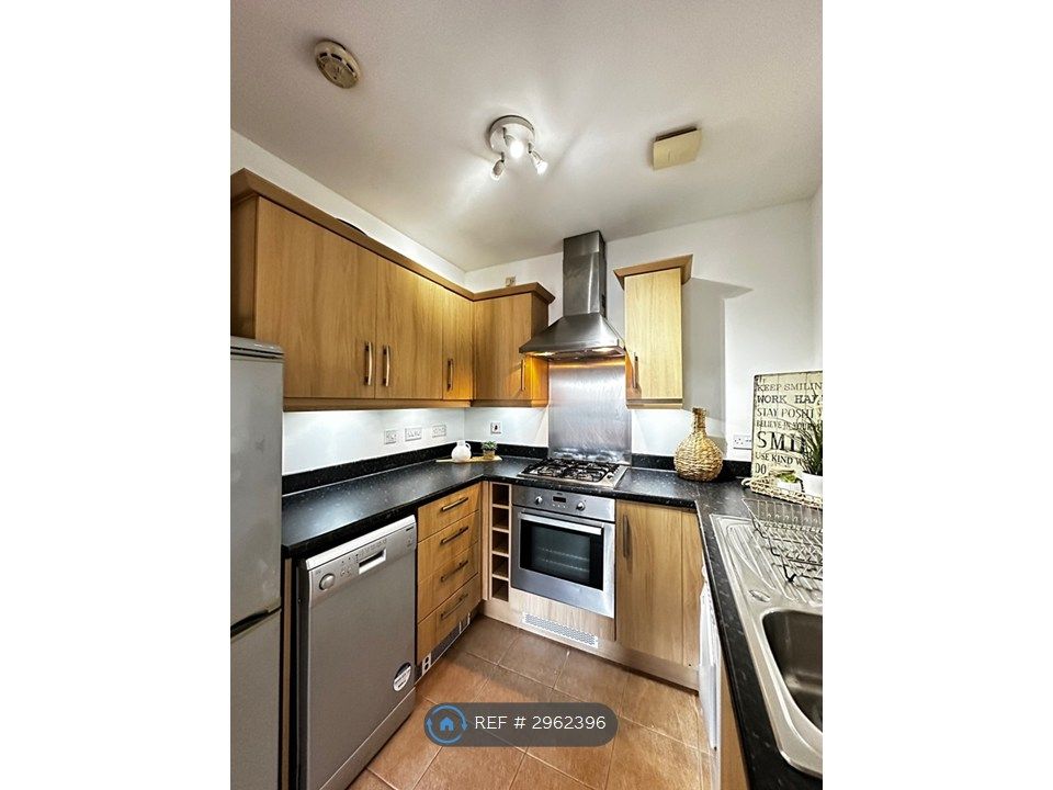 Property photo 3 of 12 Kitchen