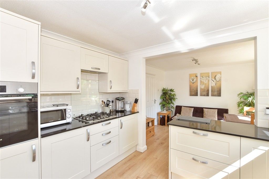 Property photo 3 of 13 Kitchen