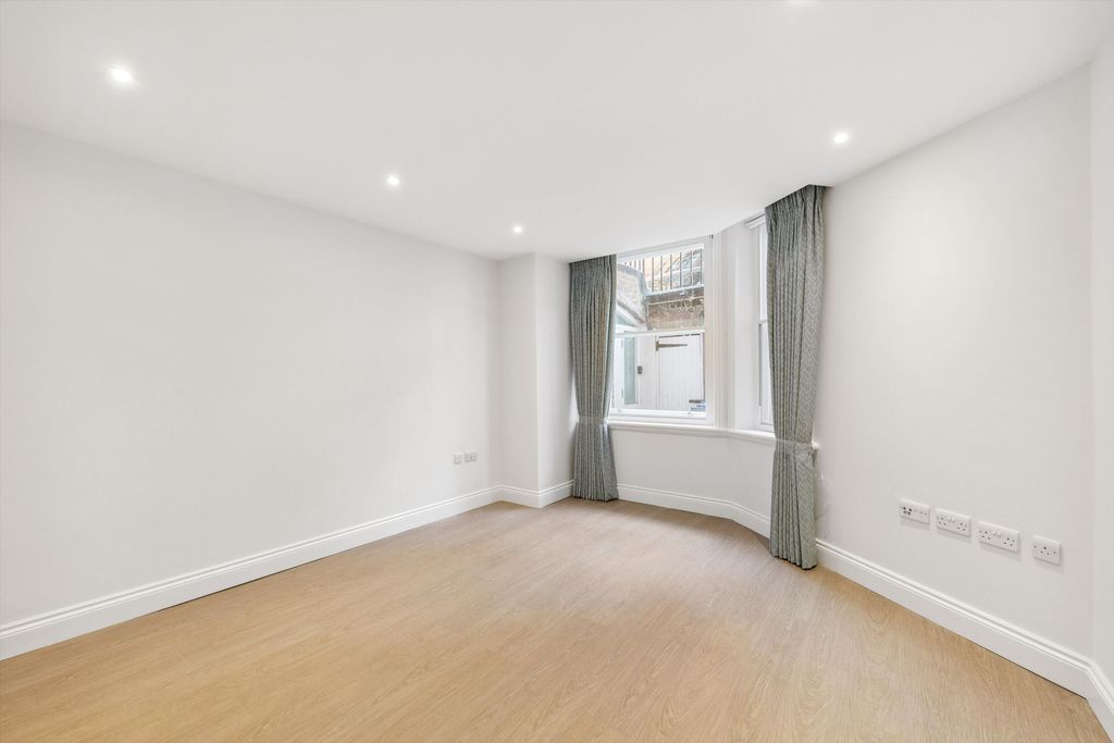Property photo 1 of 11 Image