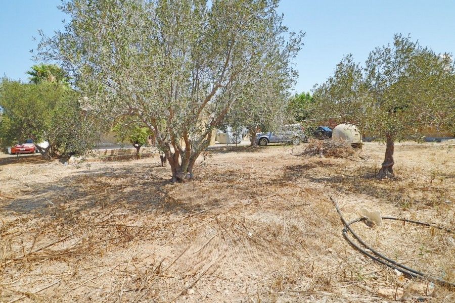 Property photo 3 of 12