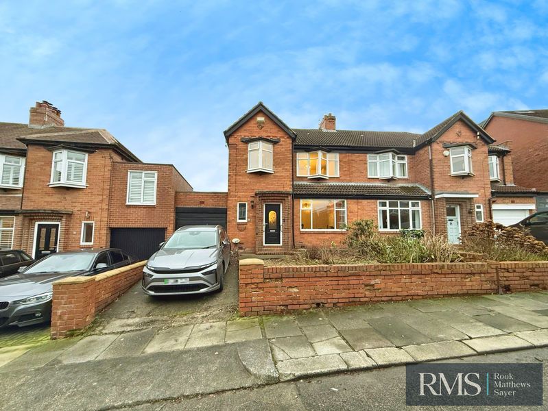 Property photo 1 of 14 Photo 7