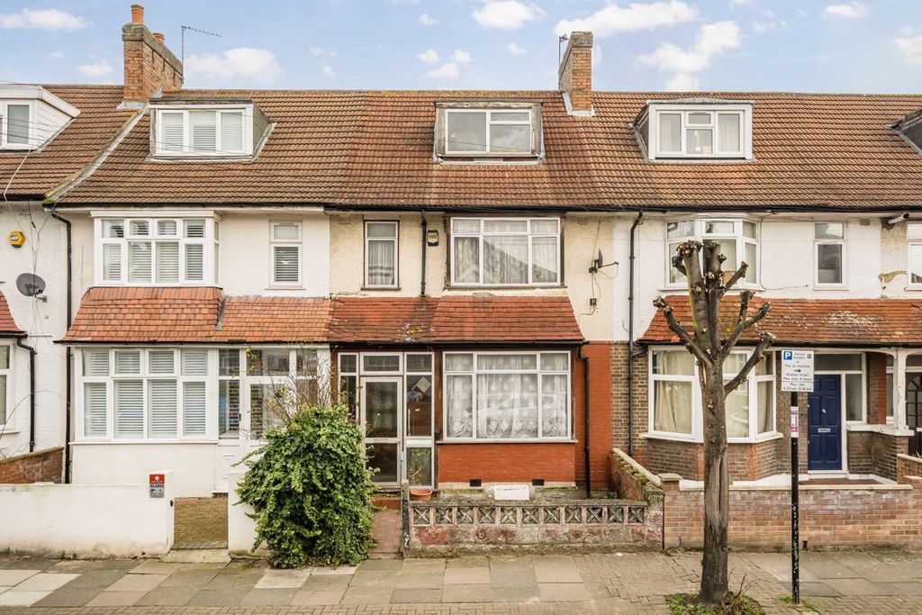 Property photo 1 of 11