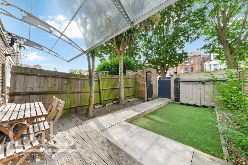 Property photo 1 of 12 Picture No. 02