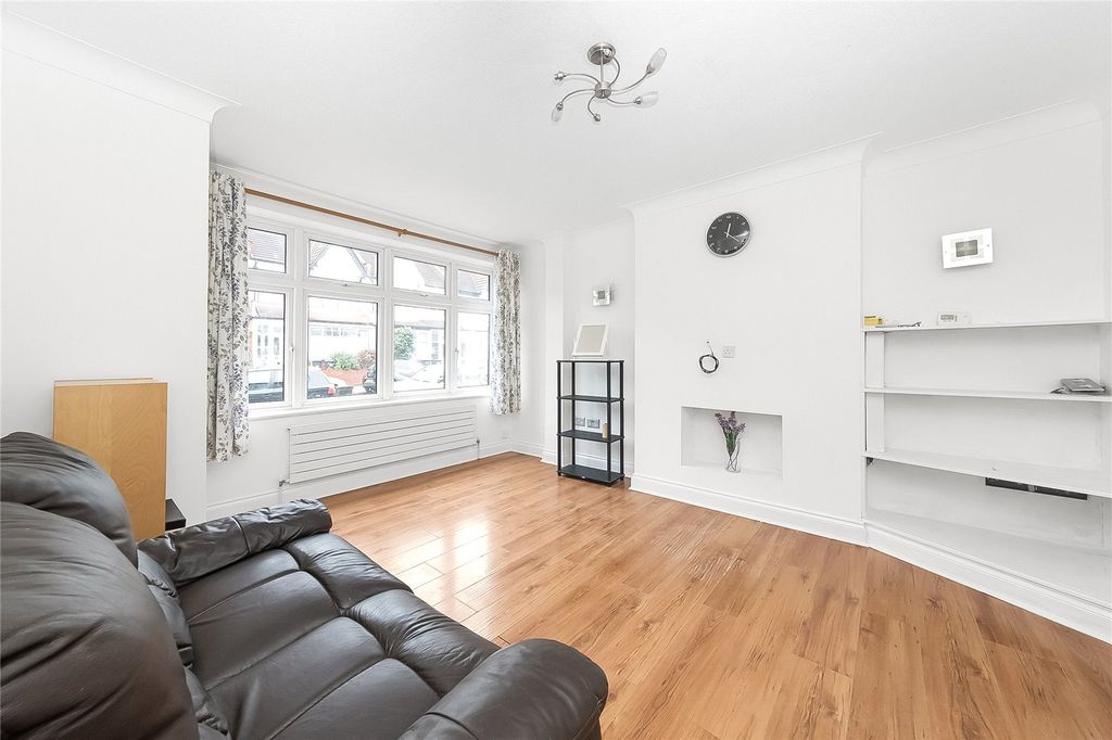 Property photo 3 of 11 Picture No. 02