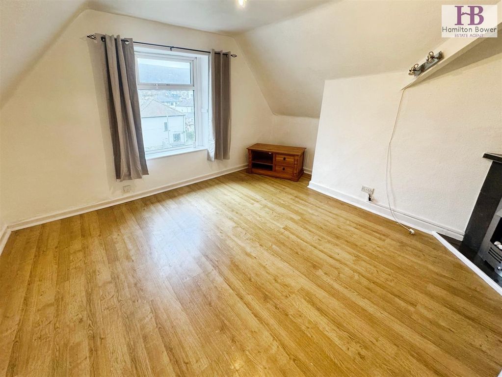 Property photo 2 of 11 d3d1Bcd4-Fl2105Leedsroad2.Jpg
