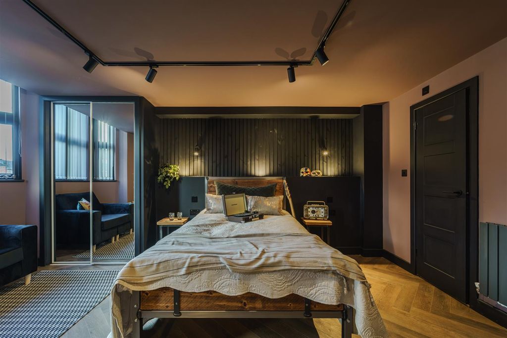 Property photo 2 of 10 029-Dsc05023-Hdr.Jpg