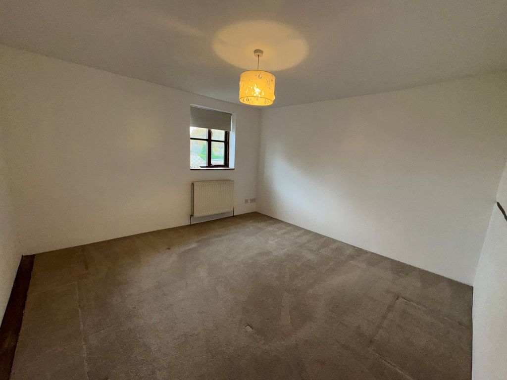 Property photo 3 of 17 Photo 14