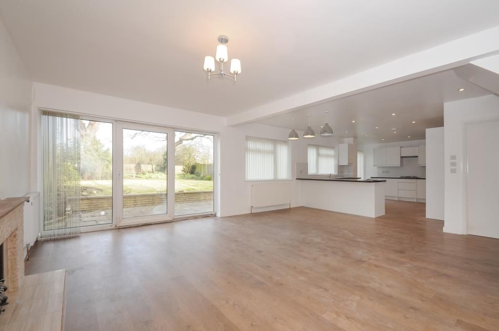 Property photo 3 of 10 Kitchen/Breakfast Room
