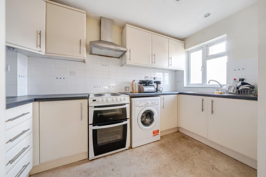 Property photo 2 of 17 Kitchen