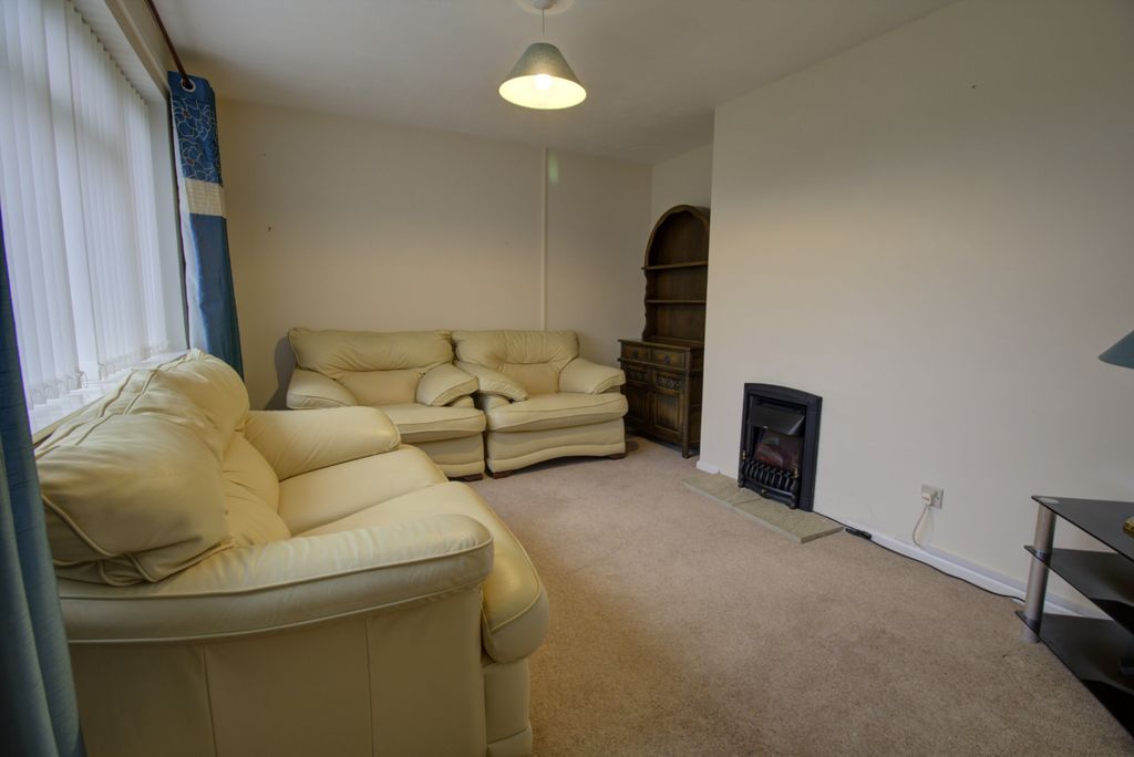 Property photo 3 of 11 A1