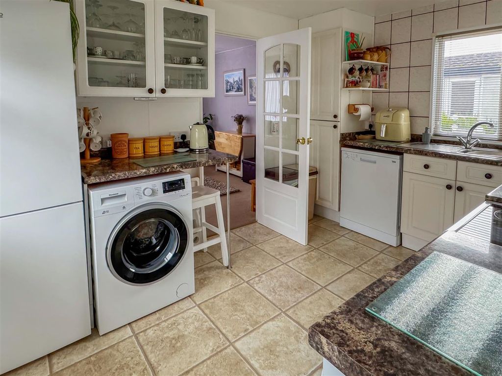 Property photo 3 of 12 Img_1896.Jpg