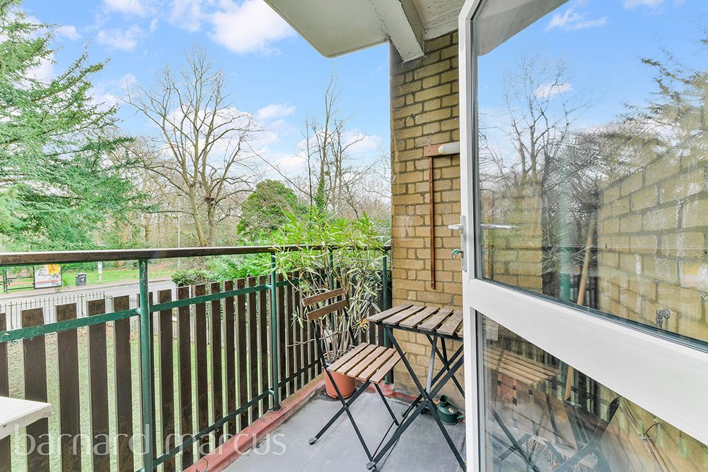 Property photo 3 of 8