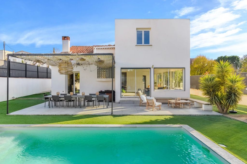 Property photo 1 of 20