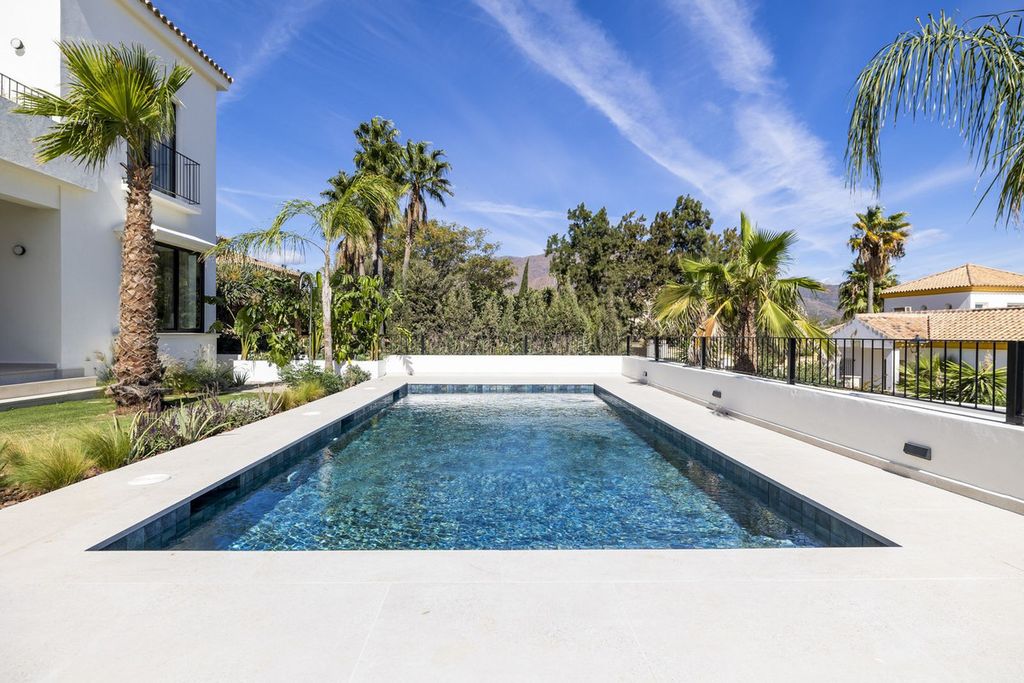 Property photo 3 of 43