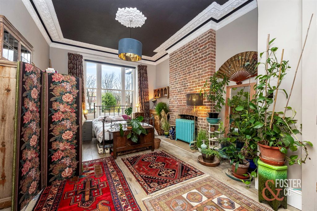 Property photo 3 of 28 St Aubyns, 22, Flat 3-008.Jpg