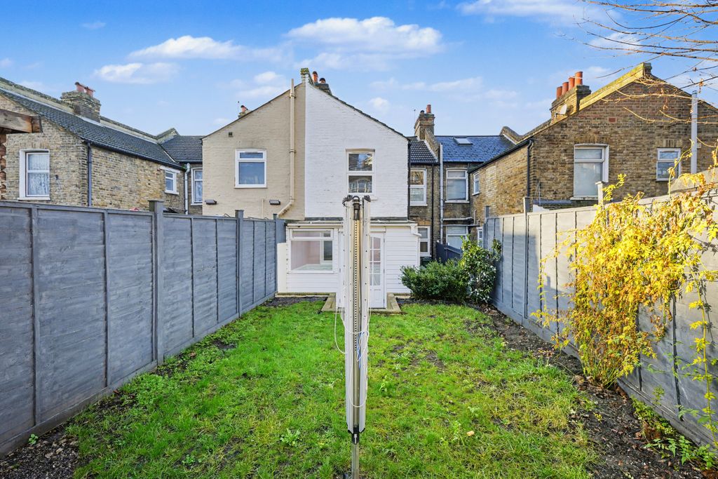 Property photo 3 of 19