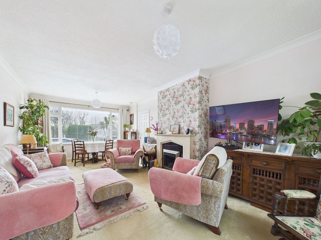 Property photo 2 of 22