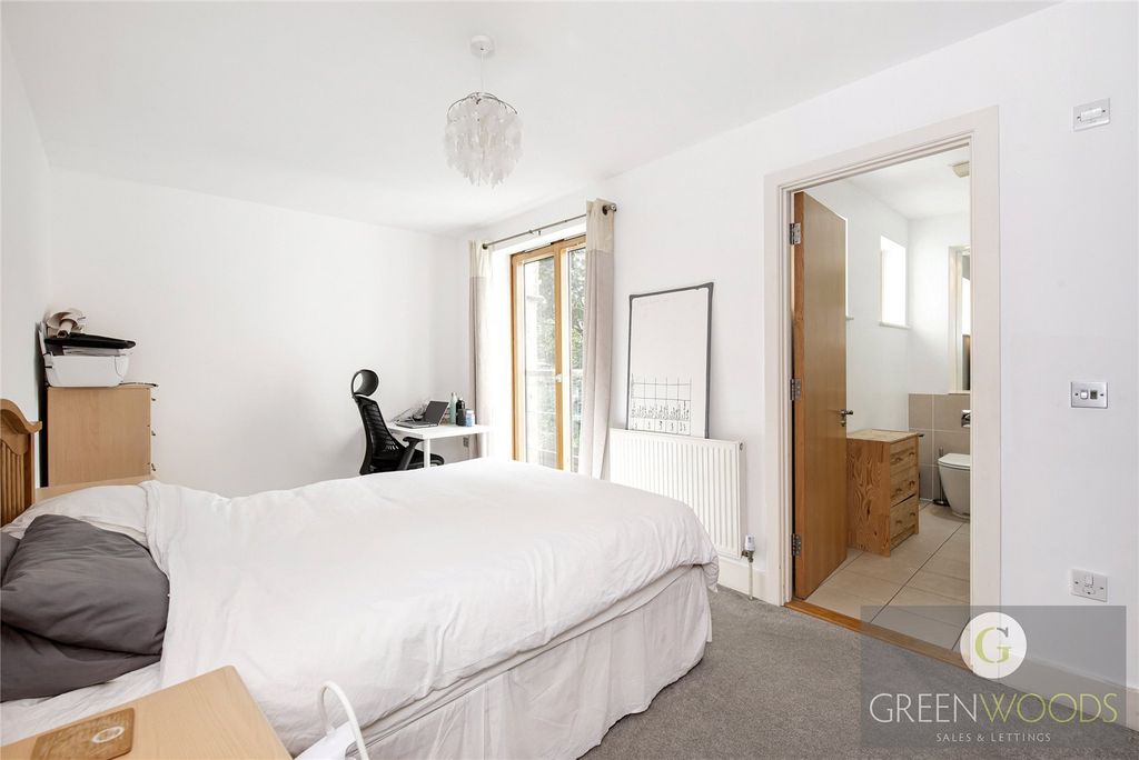 Property photo 3 of 16 Picture No. 03