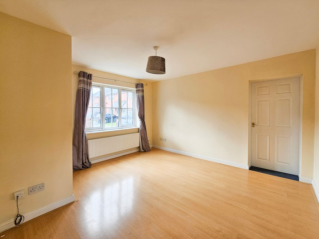 Property photo 3 of 10 5-20250916_125926