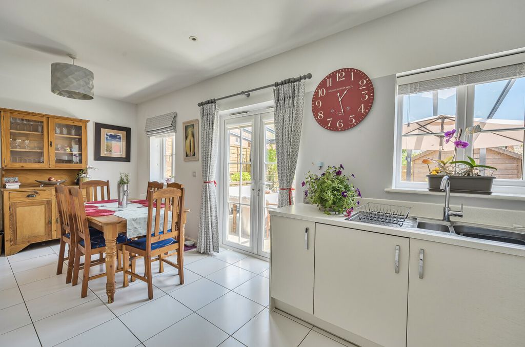 Property photo 2 of 20 1316836-6-6862Ae9...