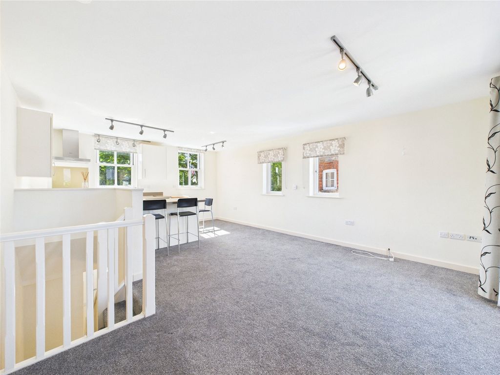 Property photo 2 of 16 Picture No. 02