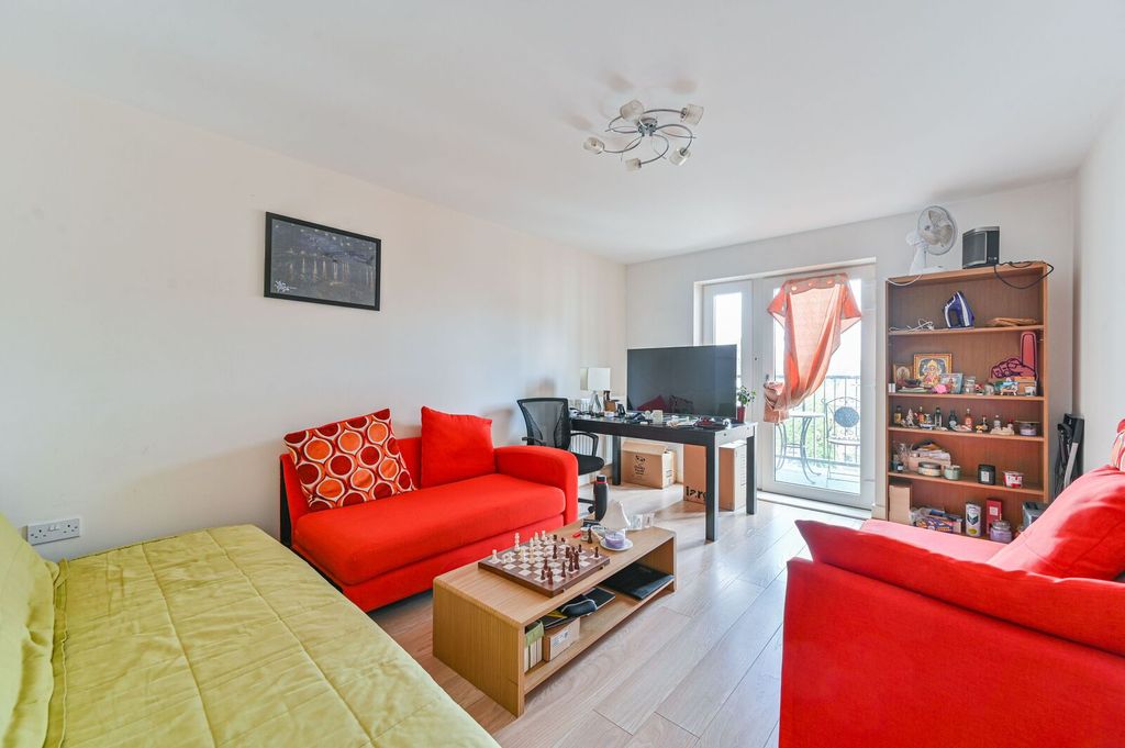 Property photo 2 of 12