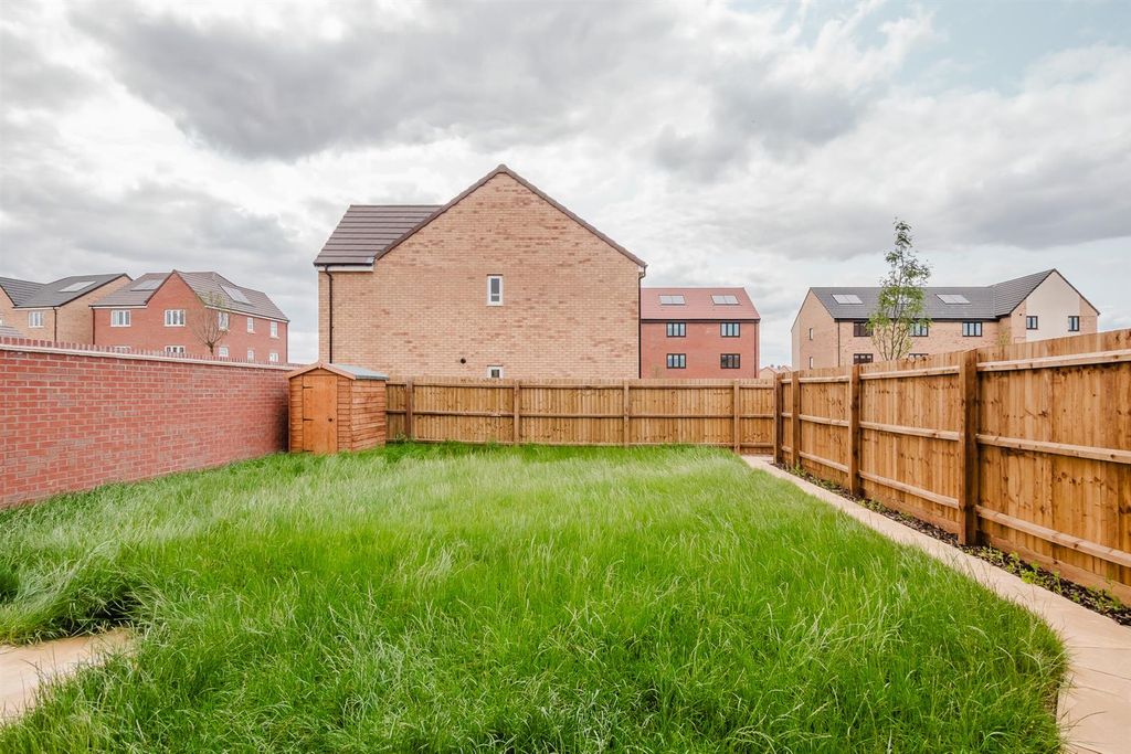 Property photo 3 of 20 P1955386.Jpg